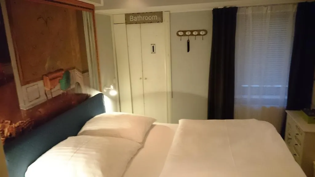 Guest house Pension Martinez Hamburg